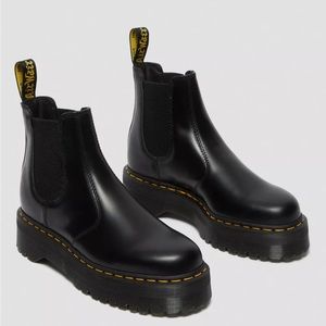 Dr Martin’s 2976 Smooth Leather Platform Chelsea Boots, Men’s 7 (Women’s 8.5)
